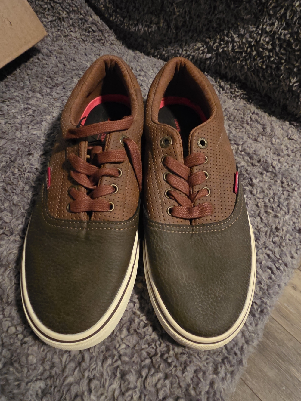 Men's Casual Two-Tone Brown Levi's Lace-Up Sneakers
